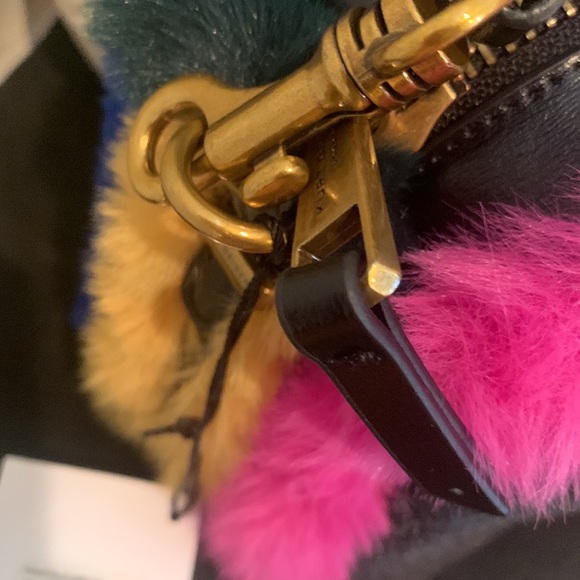 Kurt Geiger London Kensington Large Leather & Faux Fur Camera Bag - Picture 2 of 16